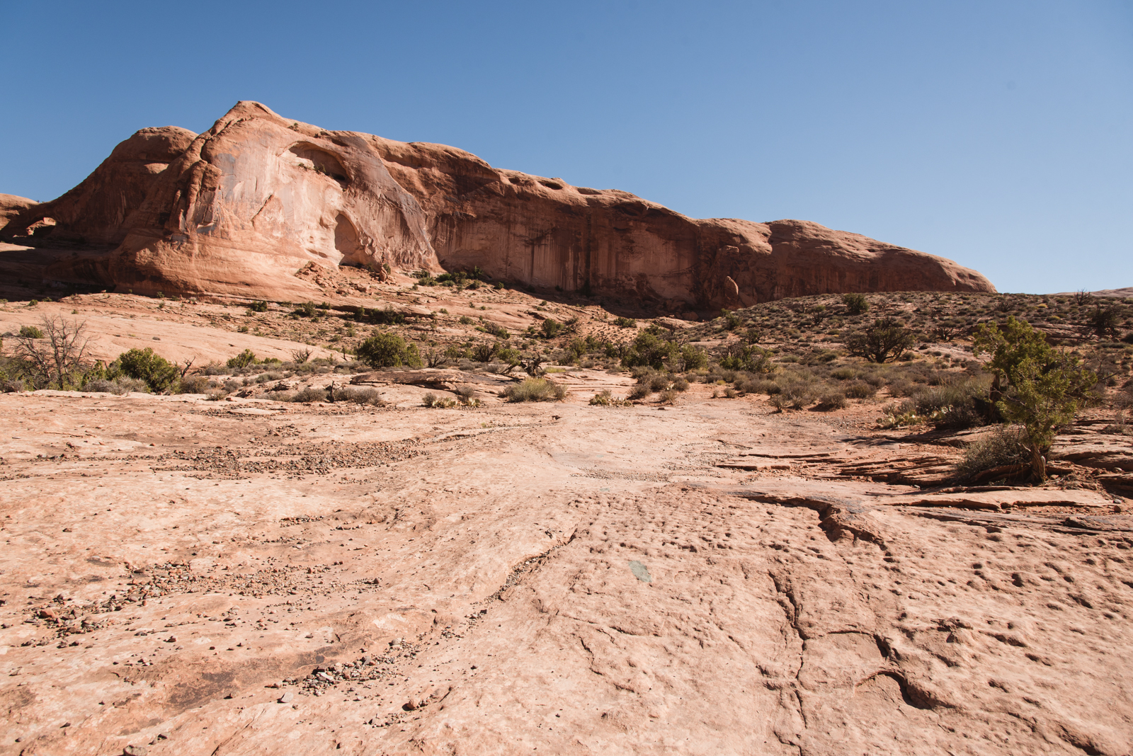 Hiking to Corona Arch - Moab, Utah - For the Love of Wanderlust